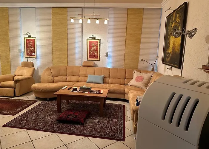 Apartment Luxury Near Media Harbour