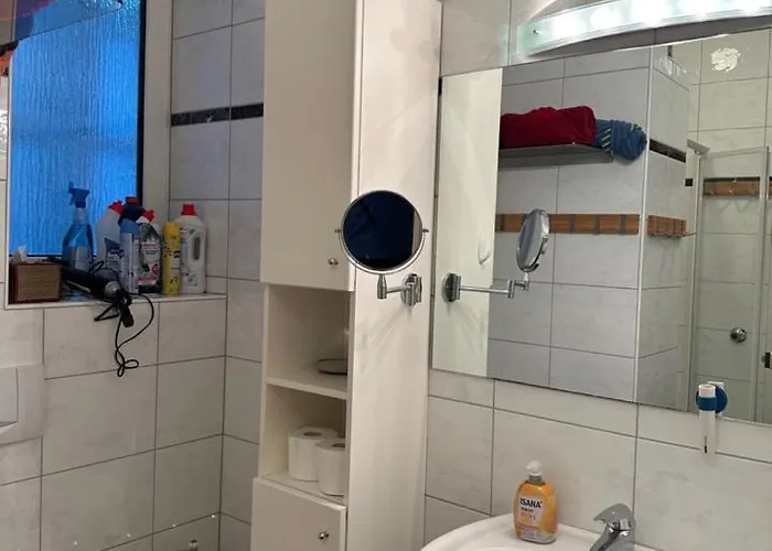 Luxury Near Media Harbour *