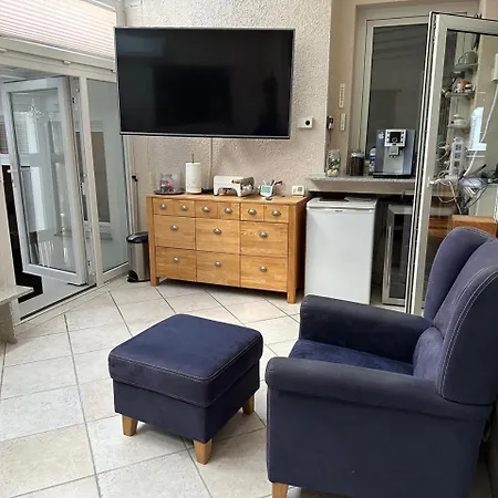 Luxury Near Media Harbour Apartment