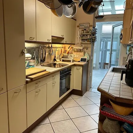 アパート Luxury Near Media Harbour デュッセルドルフ