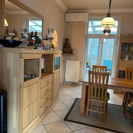 アパート Luxury Near Media Harbour デュッセルドルフ